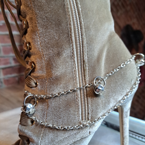 Skull Boot/Shoe Chain - Picture 6 of 7